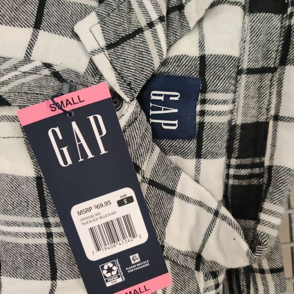 New Gap Ladies Relaxed Fit Flannel black white plaid flannel button small S NWT - Picture 10 of 11